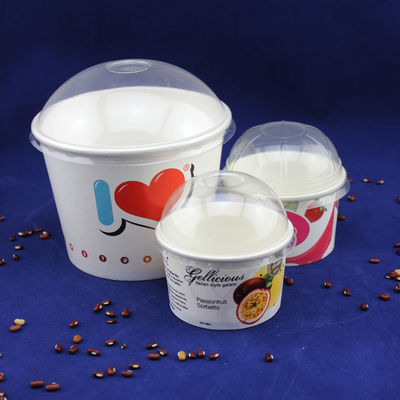 Una sola porción para llevar, helados, yogur, vasos de papel con tapa de plástico.