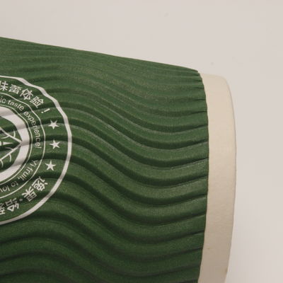 Taza de papel de pared de doble ondulación vertical verde personalizada reciclable para café