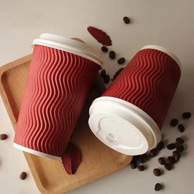 Tazas de papel aisladas de 8 oz.